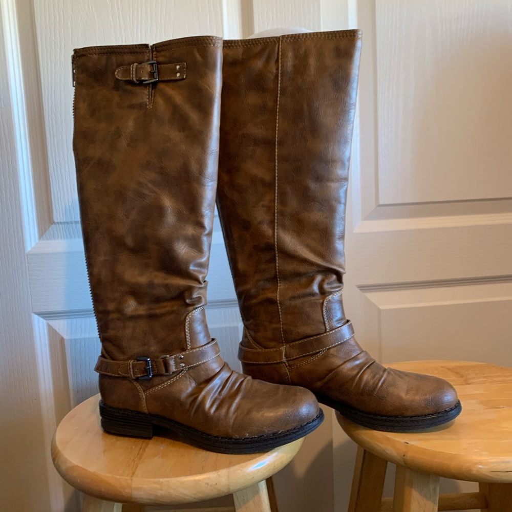 Ladies Brown Boots 7 M